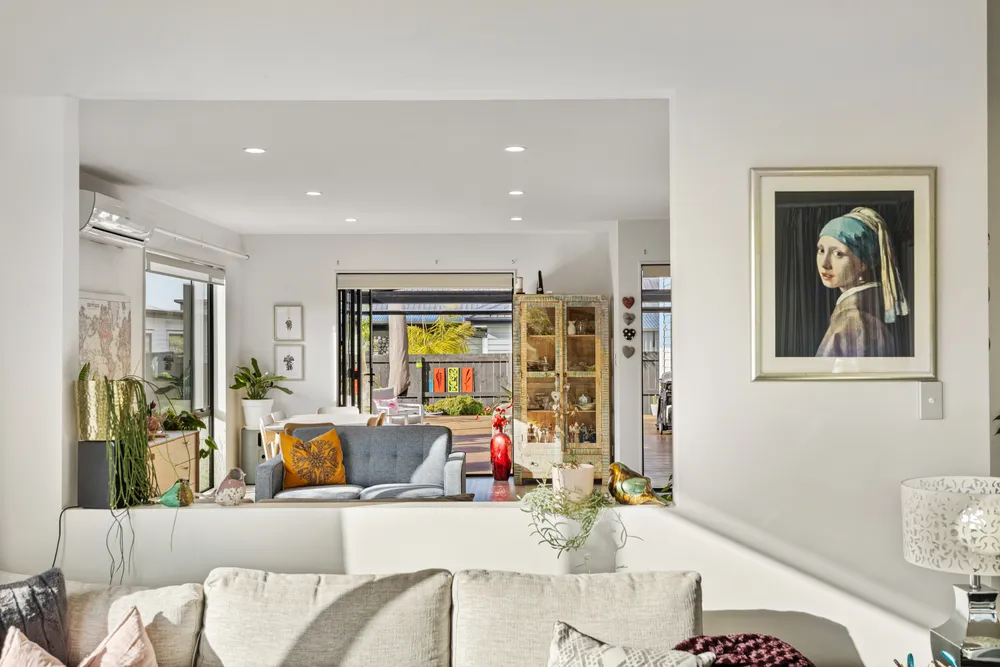Photos of 196 Wainui Road