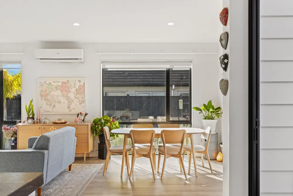 Photos of 196 Wainui Road