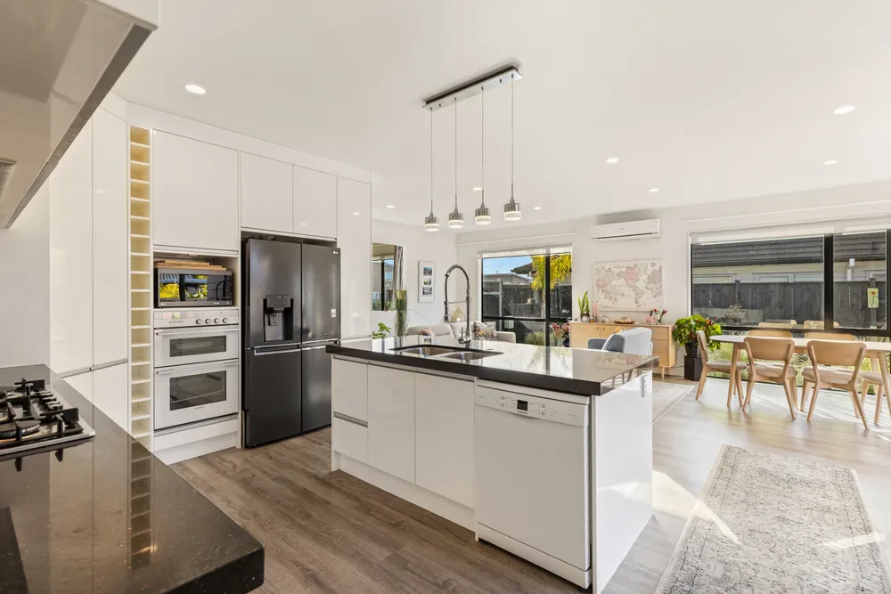 Photos of 196 Wainui Road