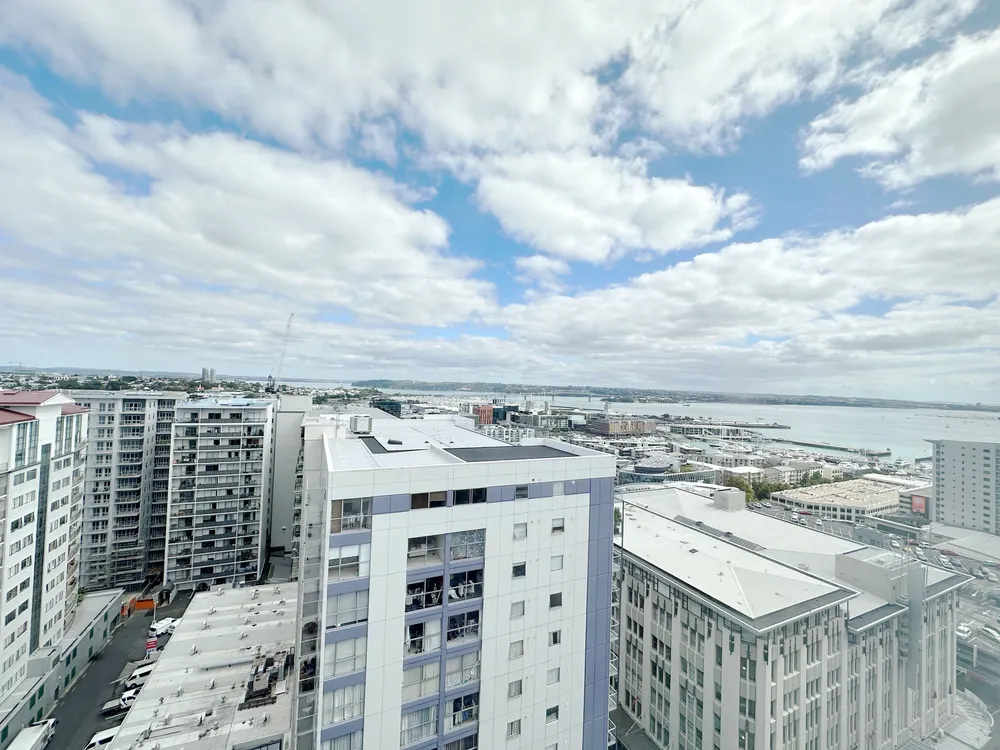 Photos of 17L/34 Kingston Street