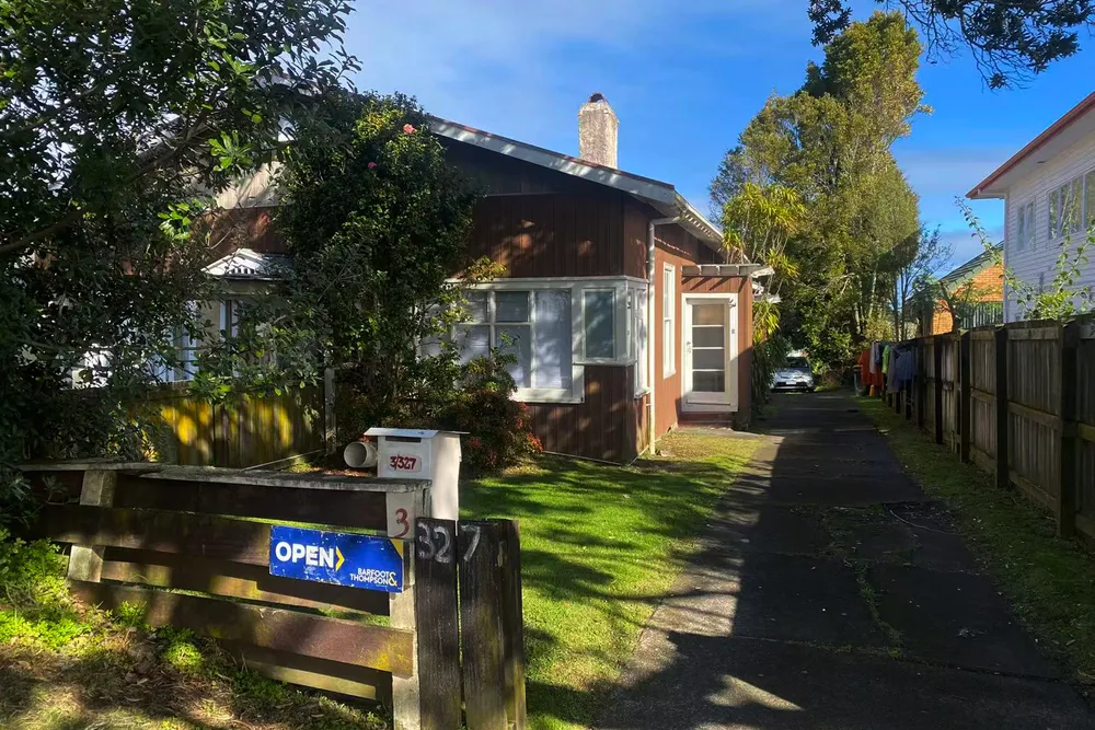 Photos of 327 Mt Albert Road