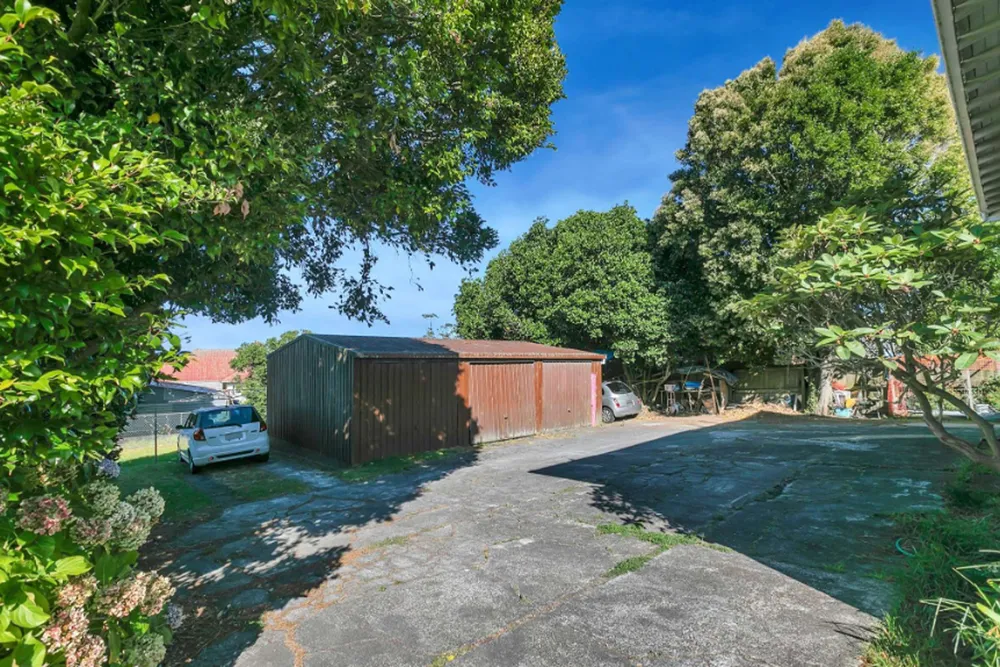 Photos of 327 Mt Albert Road
