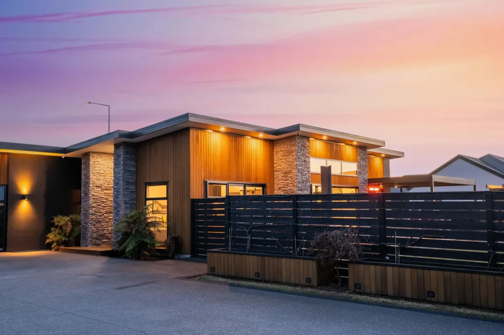 Photos of 473 Hills Road