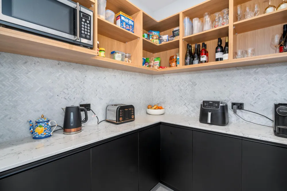 Photos of 473 Hills Road