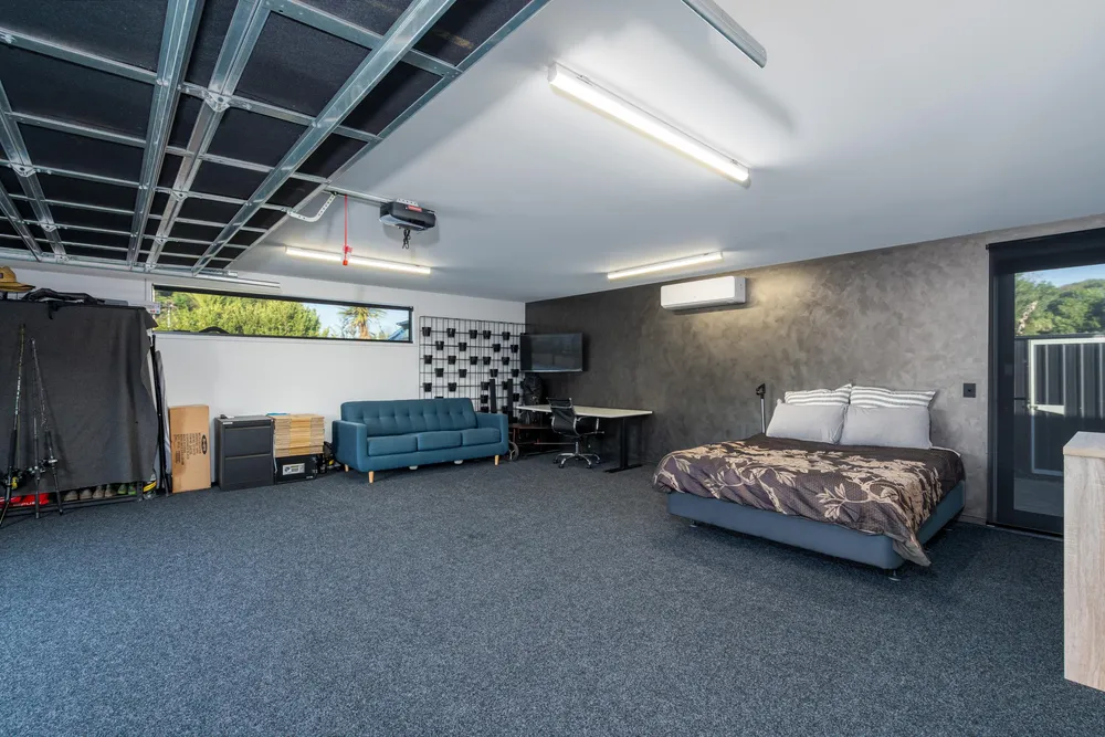 Photos of 473 Hills Road