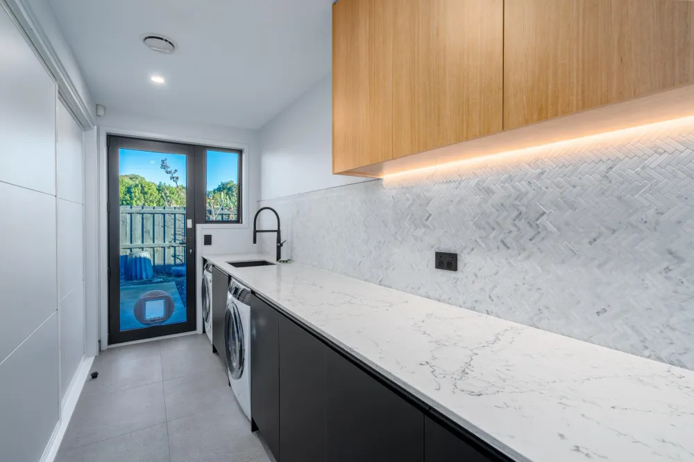 Photos of 473 Hills Road