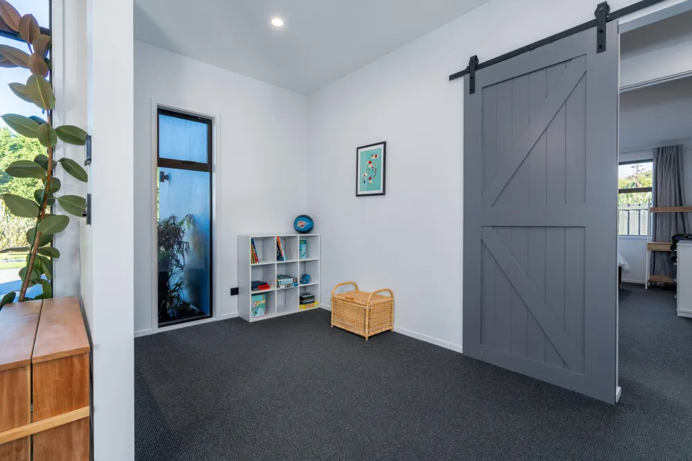Photos of 473 Hills Road