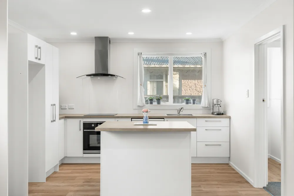 Photos of 70 Reynolds Avenue