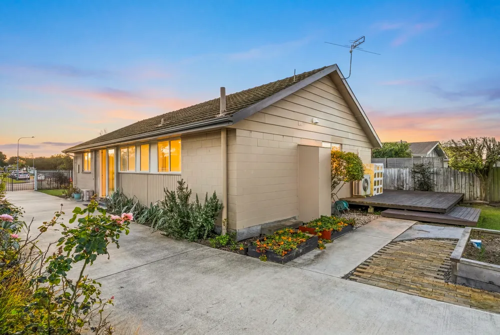 Photos of 70 Reynolds Avenue