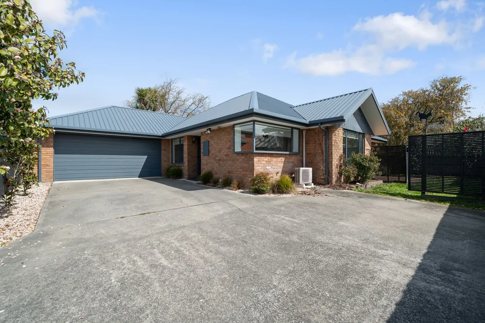 Photos of 401 Selwyn Street