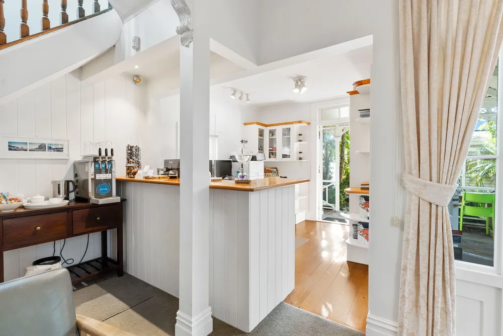 Photos of 25 Vermont Street