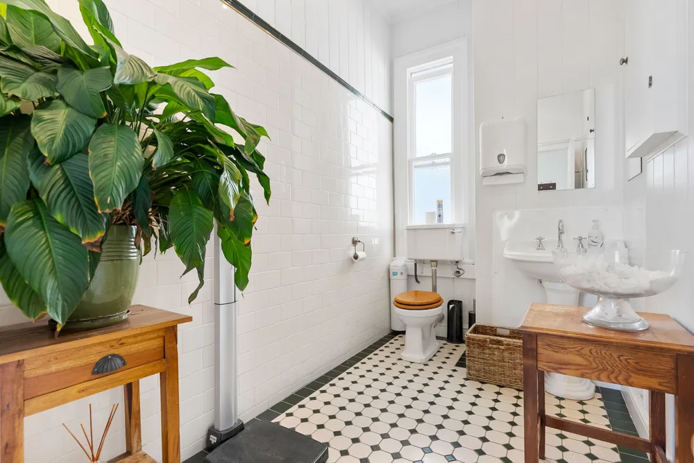 Photos of 25 Vermont Street