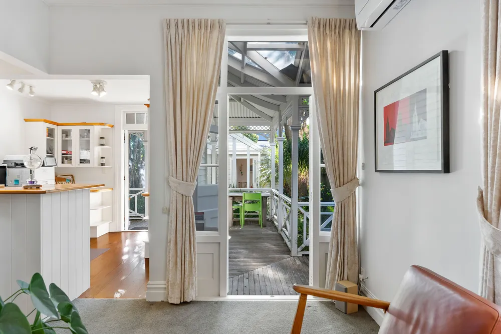 Photos of 25 Vermont Street