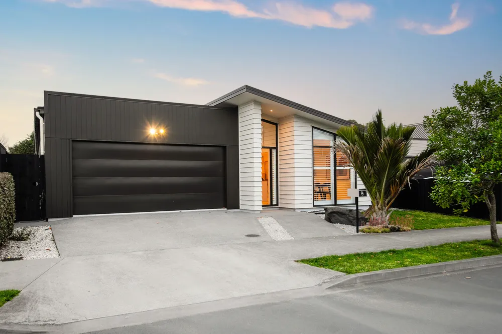 Photos of 9 Makete Crescent