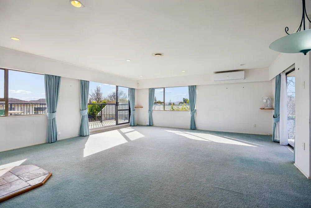 Photos of 25 Wellesley Road