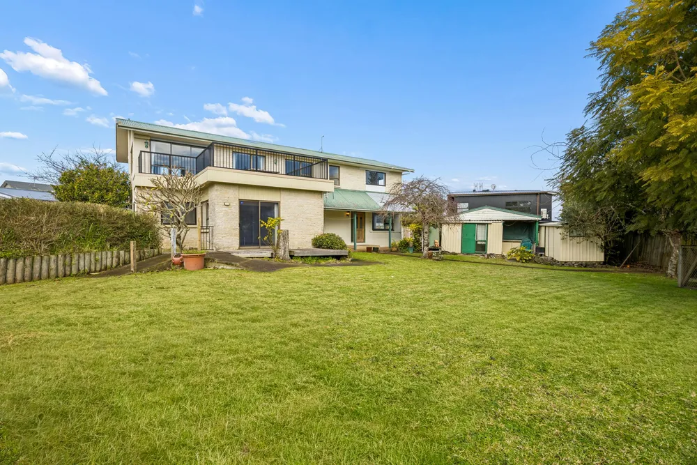 Photos of 25 Wellesley Road