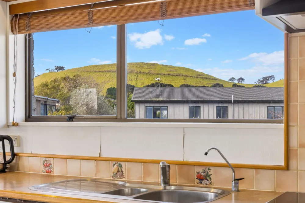 Photos of 25 Wellesley Road