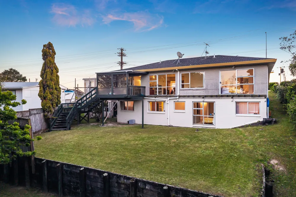 Photo of 585 East Coast Road, Browns Bay