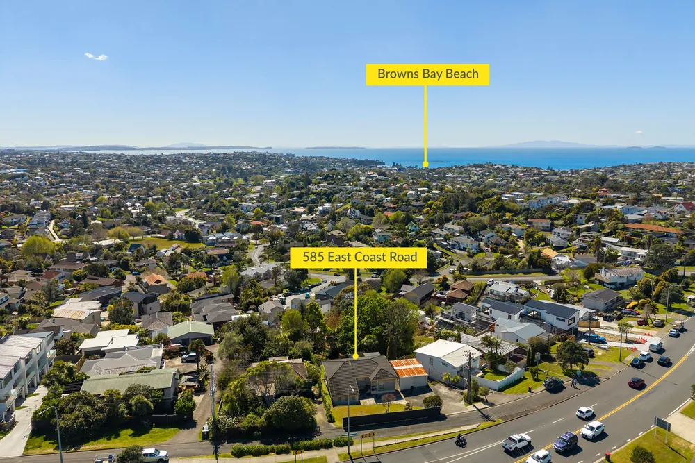 Photos of 585 East Coast Road