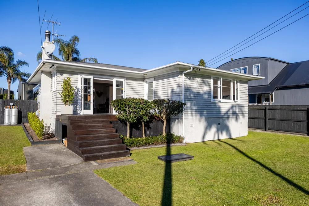 Photos of 20 Karaka Road