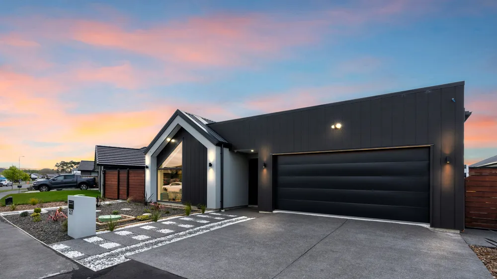Photos of 27 Kirirua Avenue