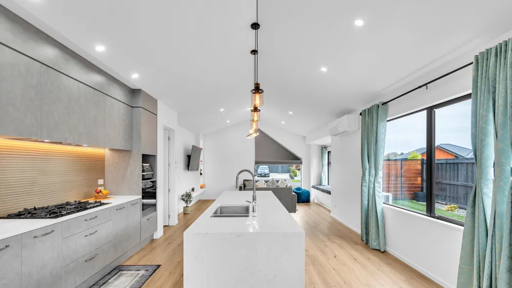 Photos of 27 Kirirua Avenue