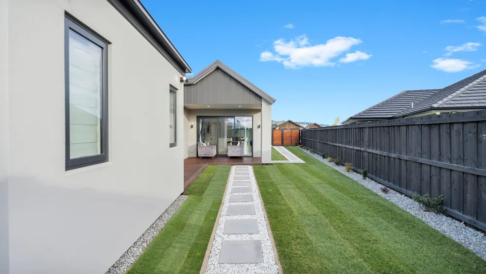 Photos of 27 Kirirua Avenue