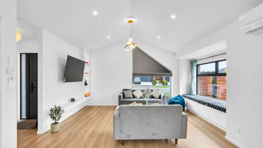 Photos of 27 Kirirua Avenue