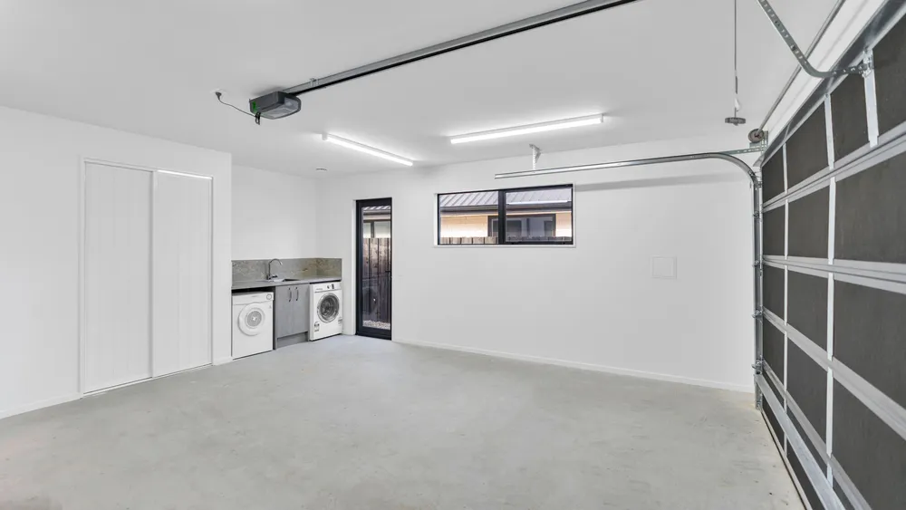 Photos of 27 Kirirua Avenue