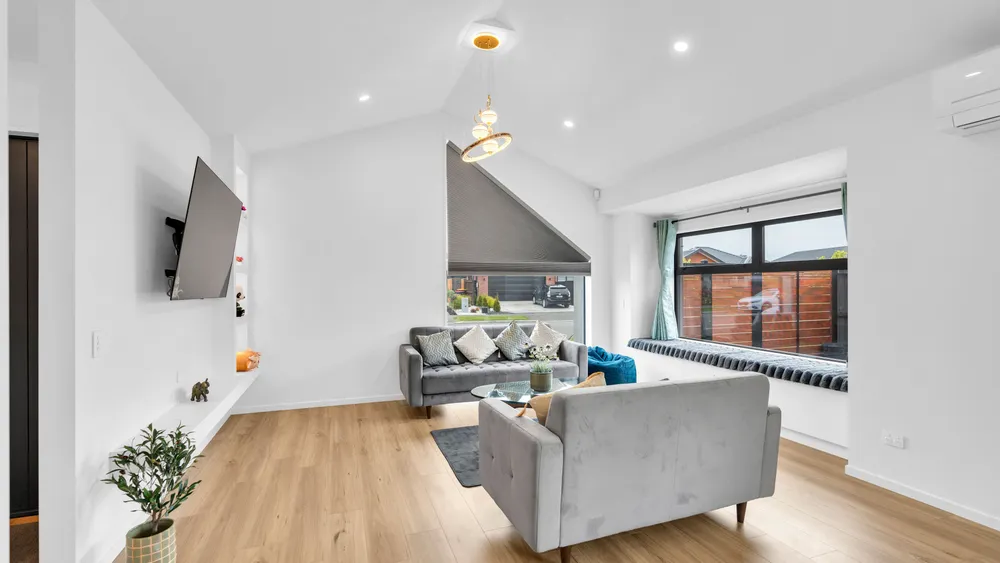 Photos of 27 Kirirua Avenue