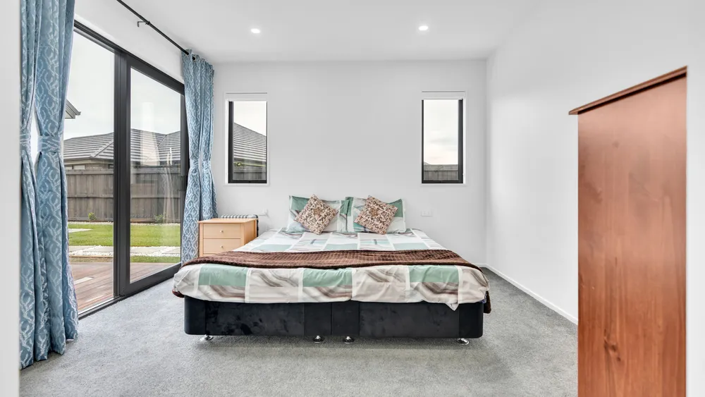 Photos of 27 Kirirua Avenue