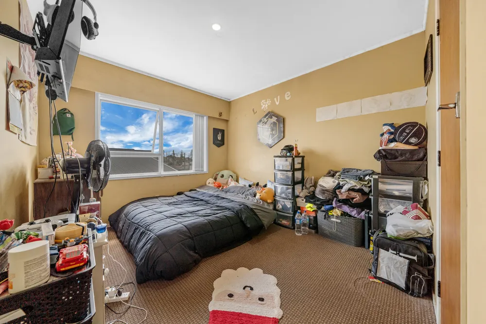 Photos of 83 Hillside Road