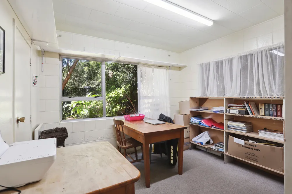 Photos of 1194 Huia Road