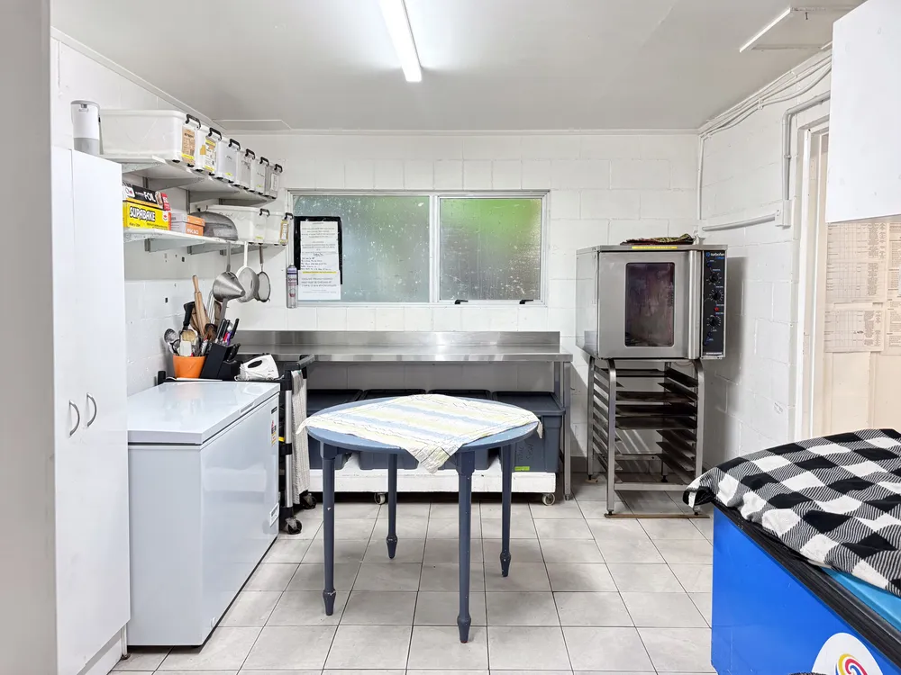 Photos of 1194 Huia Road