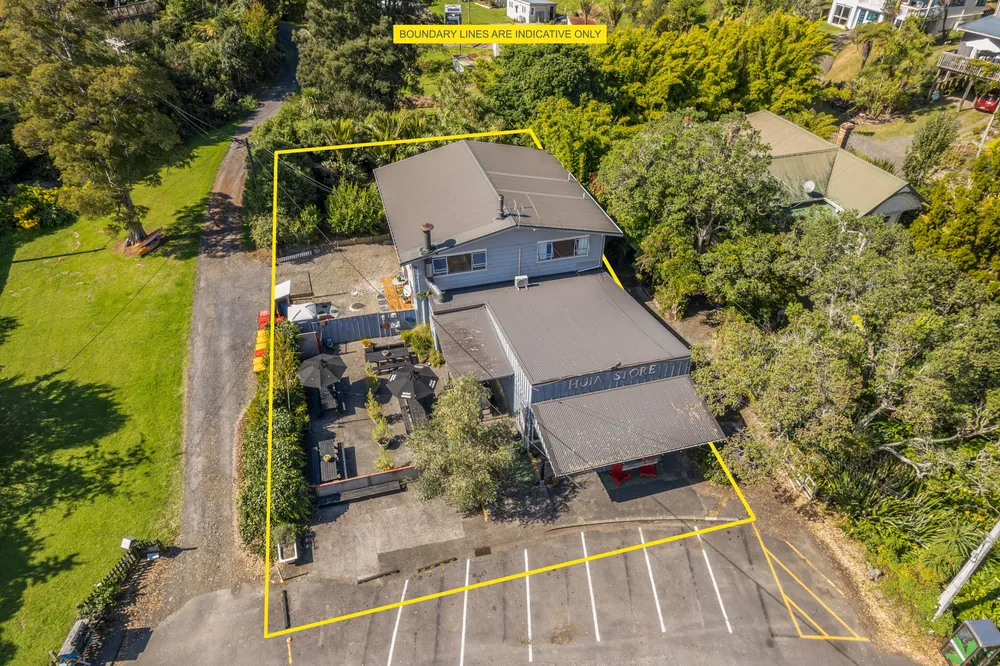 Photos of 1194 Huia Road