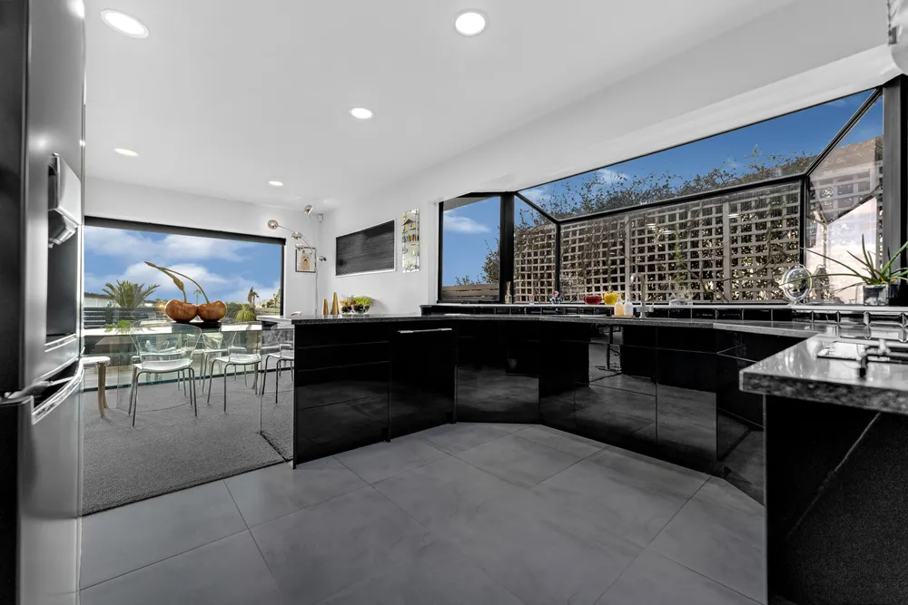 Photos of 2 Compass Point Way