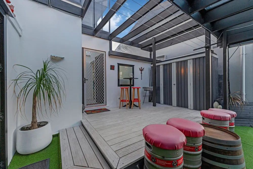 Photos of 2 Compass Point Way