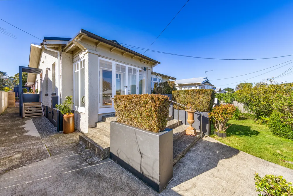 Photos of 34 Mewburn Avenue