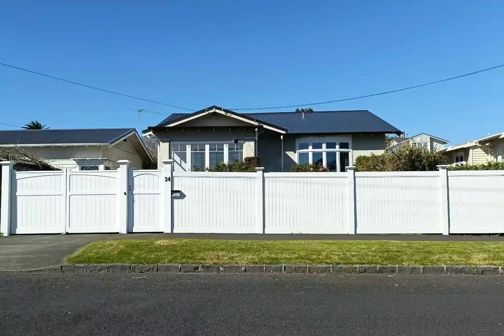 Photos of 34 Mewburn Avenue