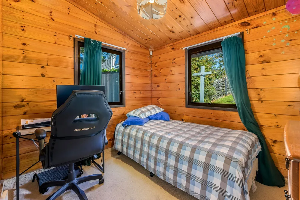 Photos of 25 James Cook Drive