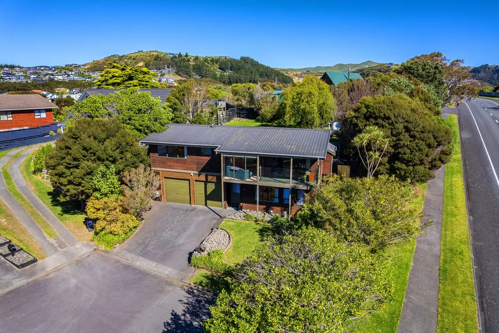 Photos of 25 James Cook Drive