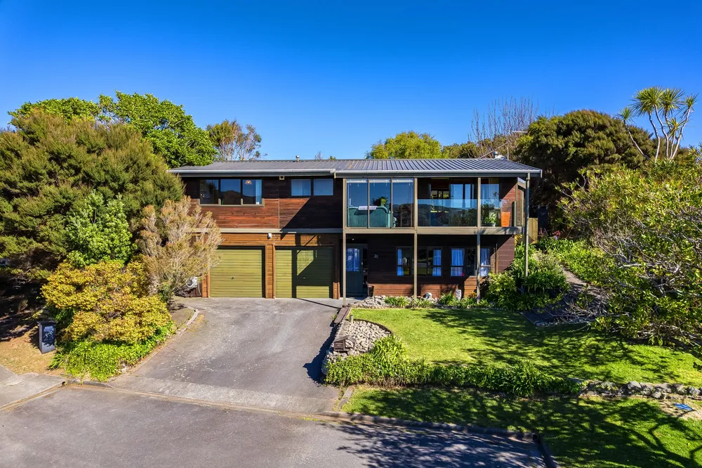 Photos of 25 James Cook Drive