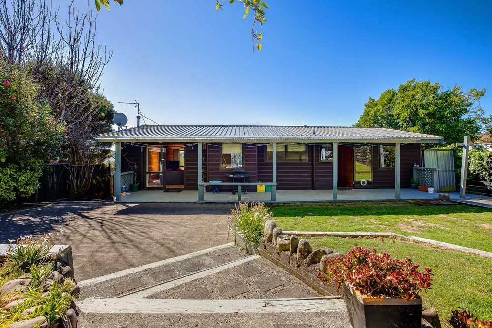 Photos of 25 James Cook Drive