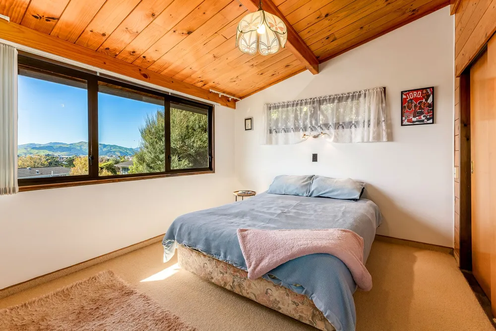 Photos of 25 James Cook Drive