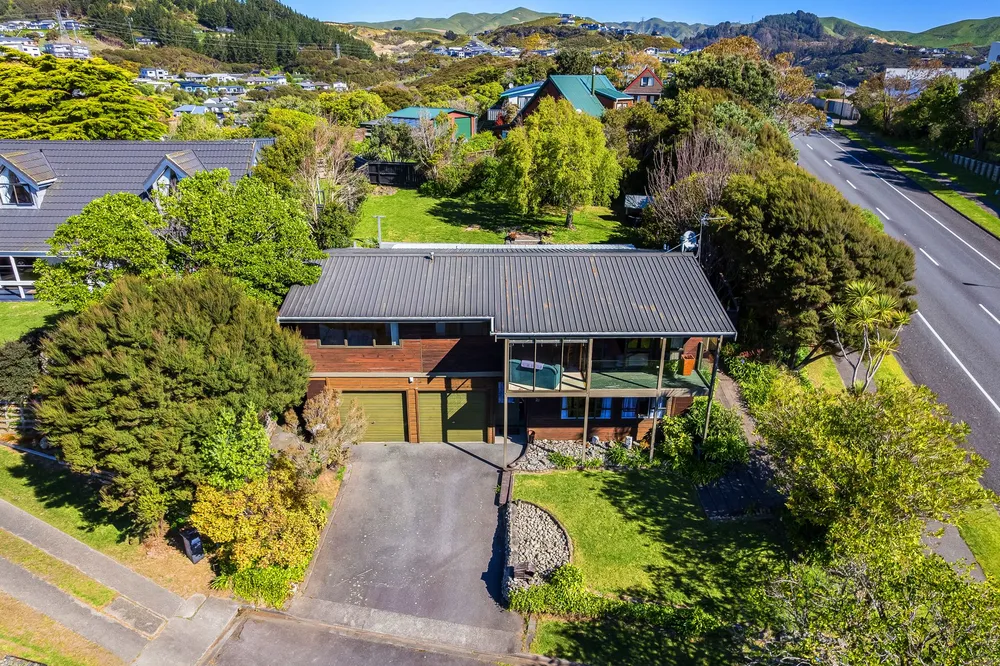 Photos of 25 James Cook Drive