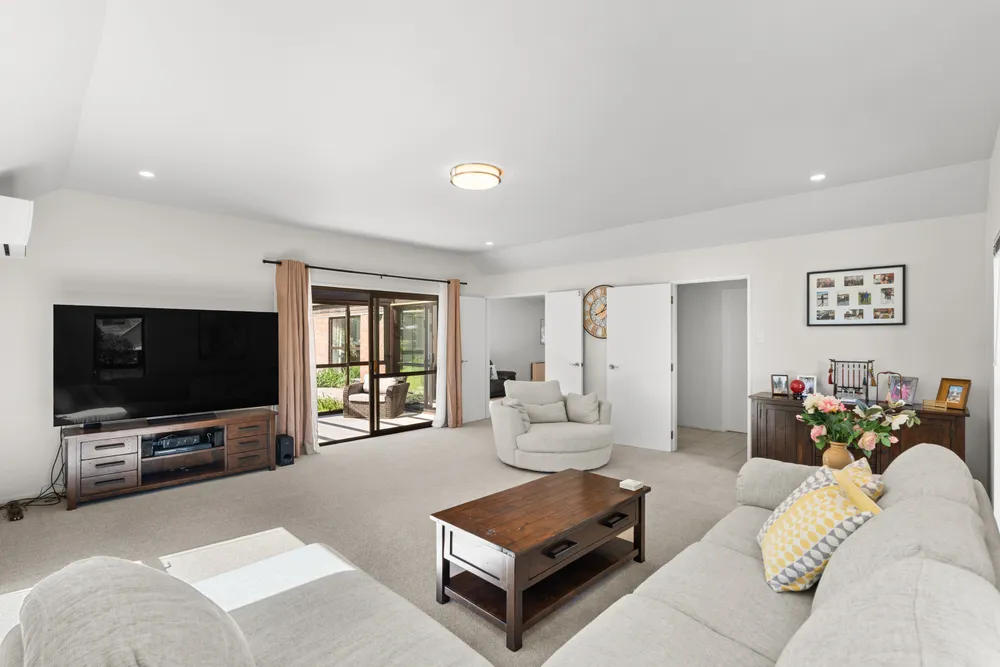 Photos of 14 Thurlestone Place