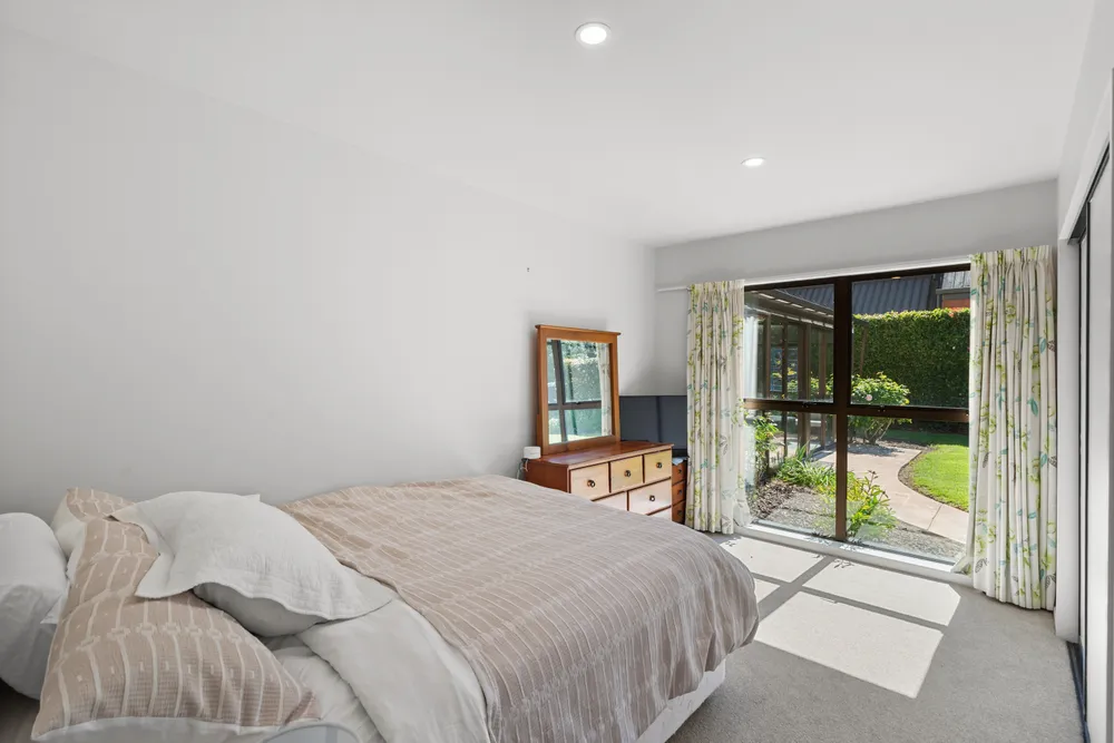 Photos of 14 Thurlestone Place