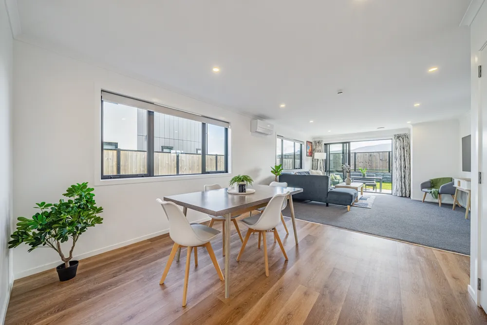 Photos of 89 Cynisca Crescent
