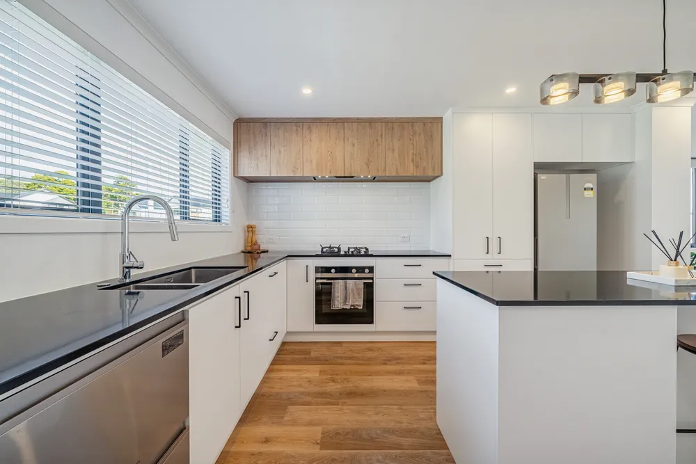 Photos of 89 Cynisca Crescent