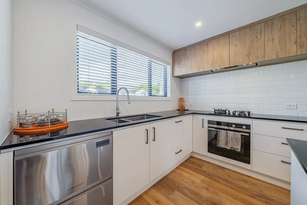 Photos of 89 Cynisca Crescent